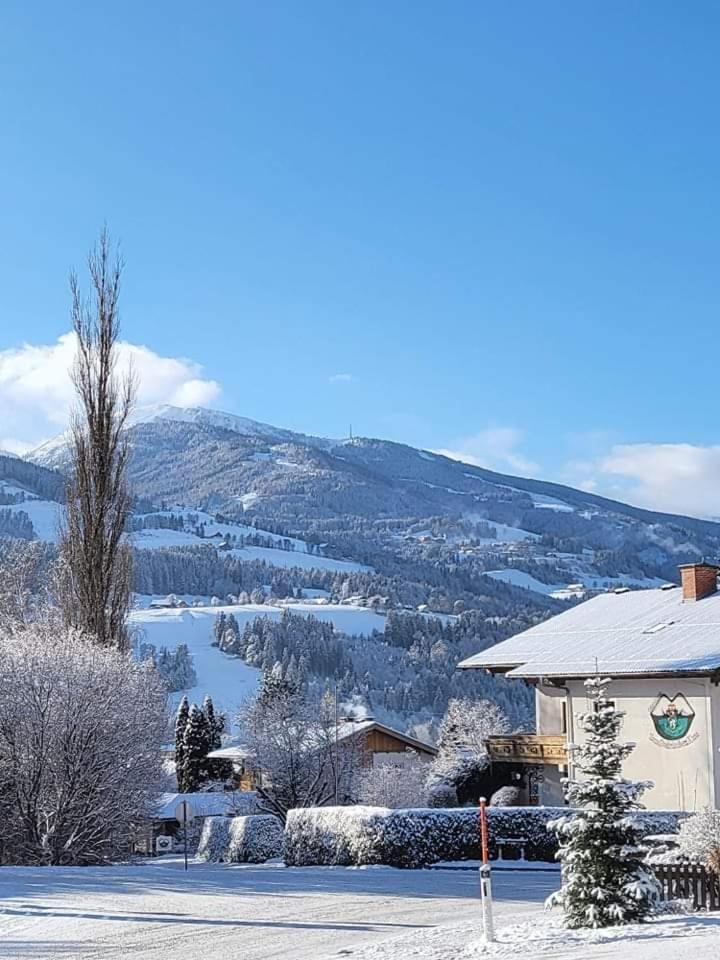 Hotel Gaestehaus Zum Steirischen Kuss Aich  Exterior foto