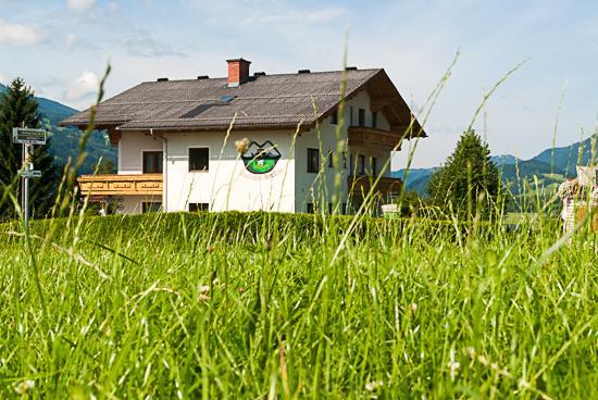 Hotel Gaestehaus Zum Steirischen Kuss Aich  Exterior foto